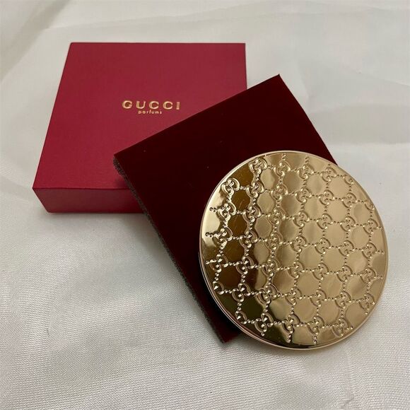 NIB Gucci GG Monogram Gold Metal Compact Mirror Luxury Presentation Box - Picture 3 of 3